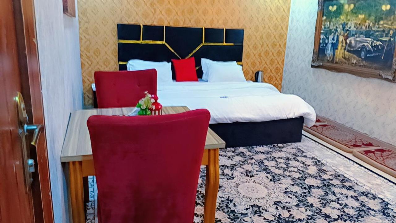 Hotel Nuit De Paris Abuja Exteriér fotografie
