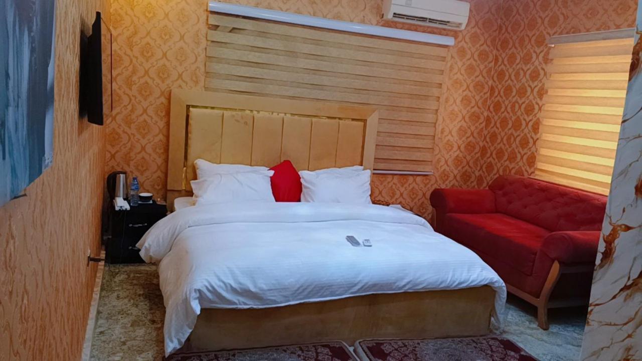 Hotel Nuit De Paris Abuja Exteriér fotografie