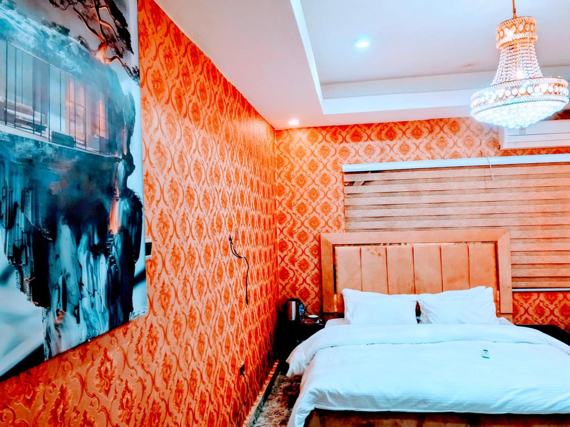 Hotel Nuit De Paris Abuja Exteriér fotografie